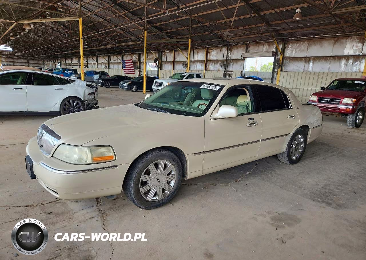 2003 Lincoln Town Car Cartier