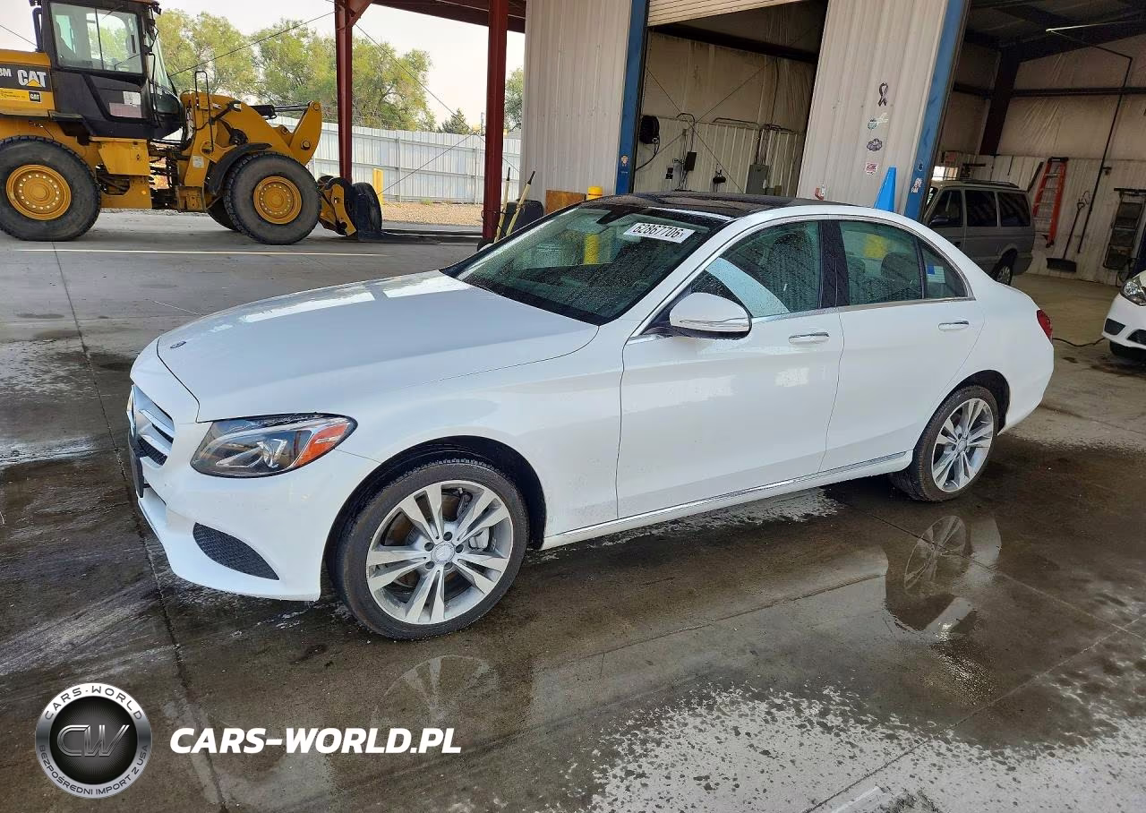 2015 Mercedes-Benz C 300 4Matic – zdjęcie 1 z 12