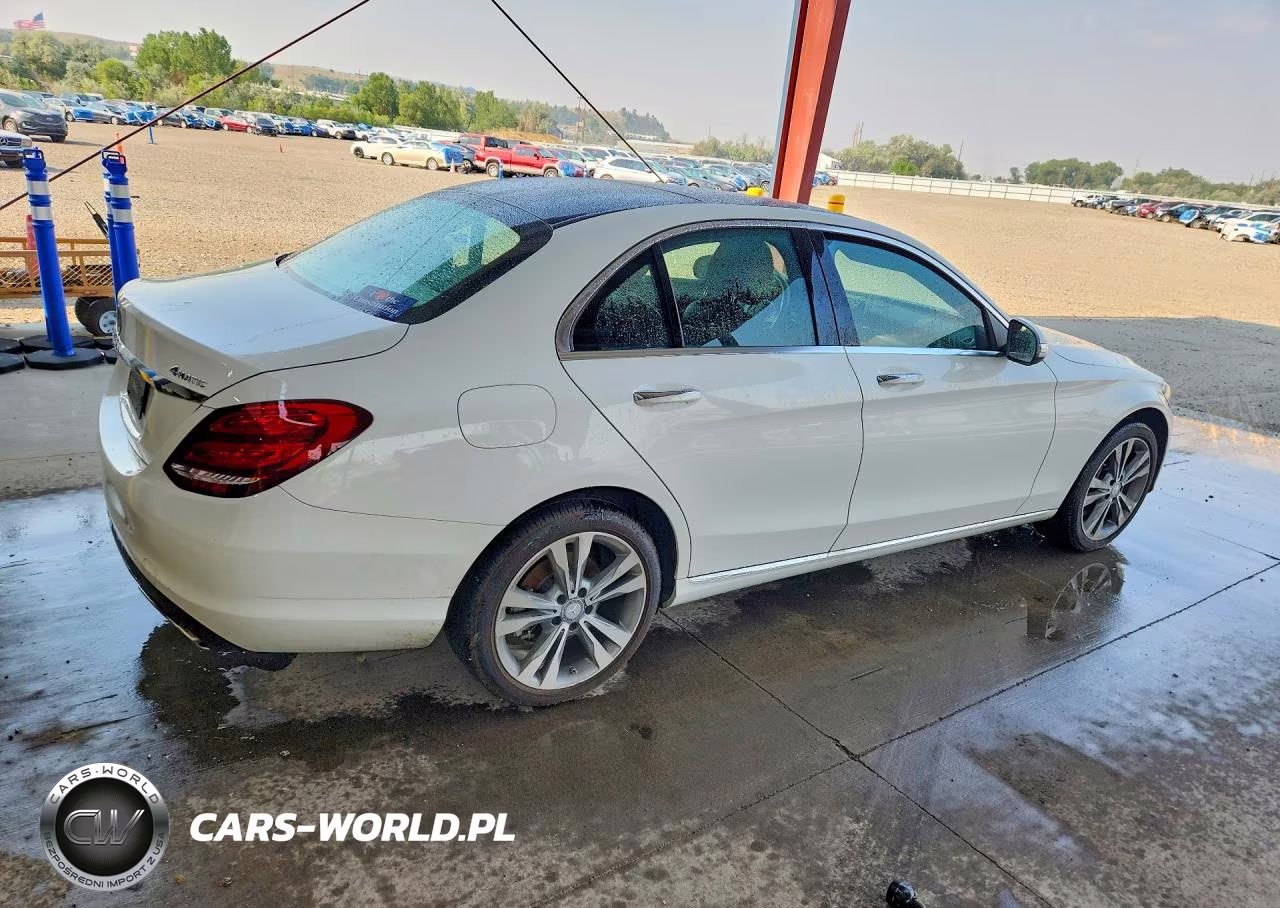 2015 Mercedes-Benz C 300 4Matic VIN:55SWF4KBXFU065994 - 3