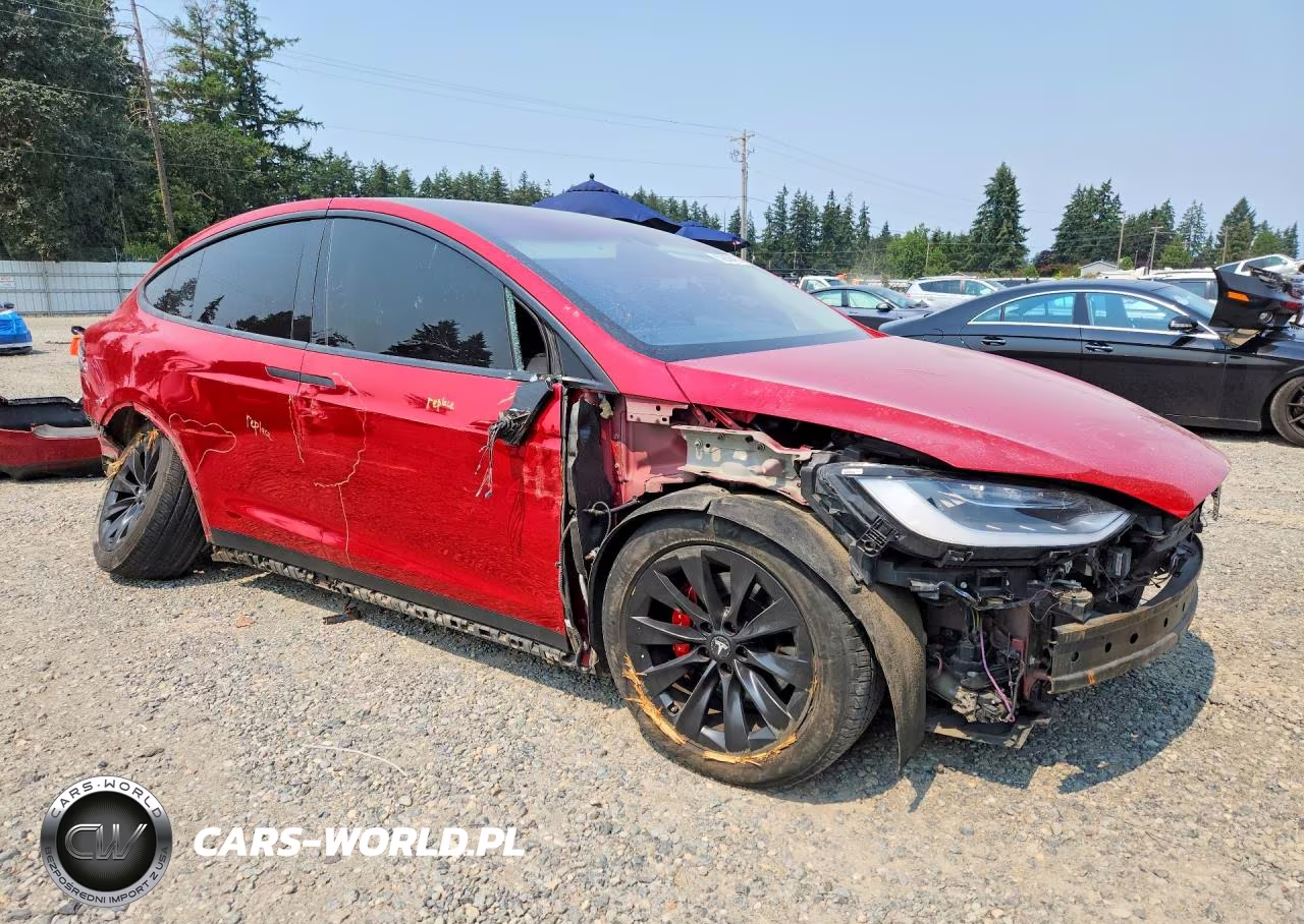 2016 Tesla Model X VIN:5YJXCAE41GF010782 - 4