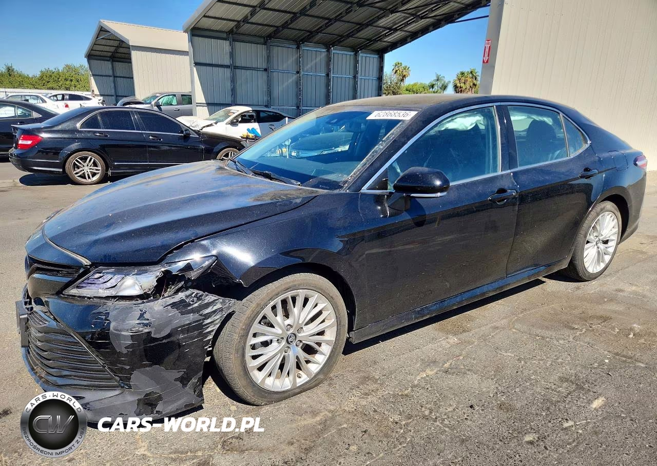 2019 Toyota Camry Hybrid Xle – zdjęcie 1 z 12