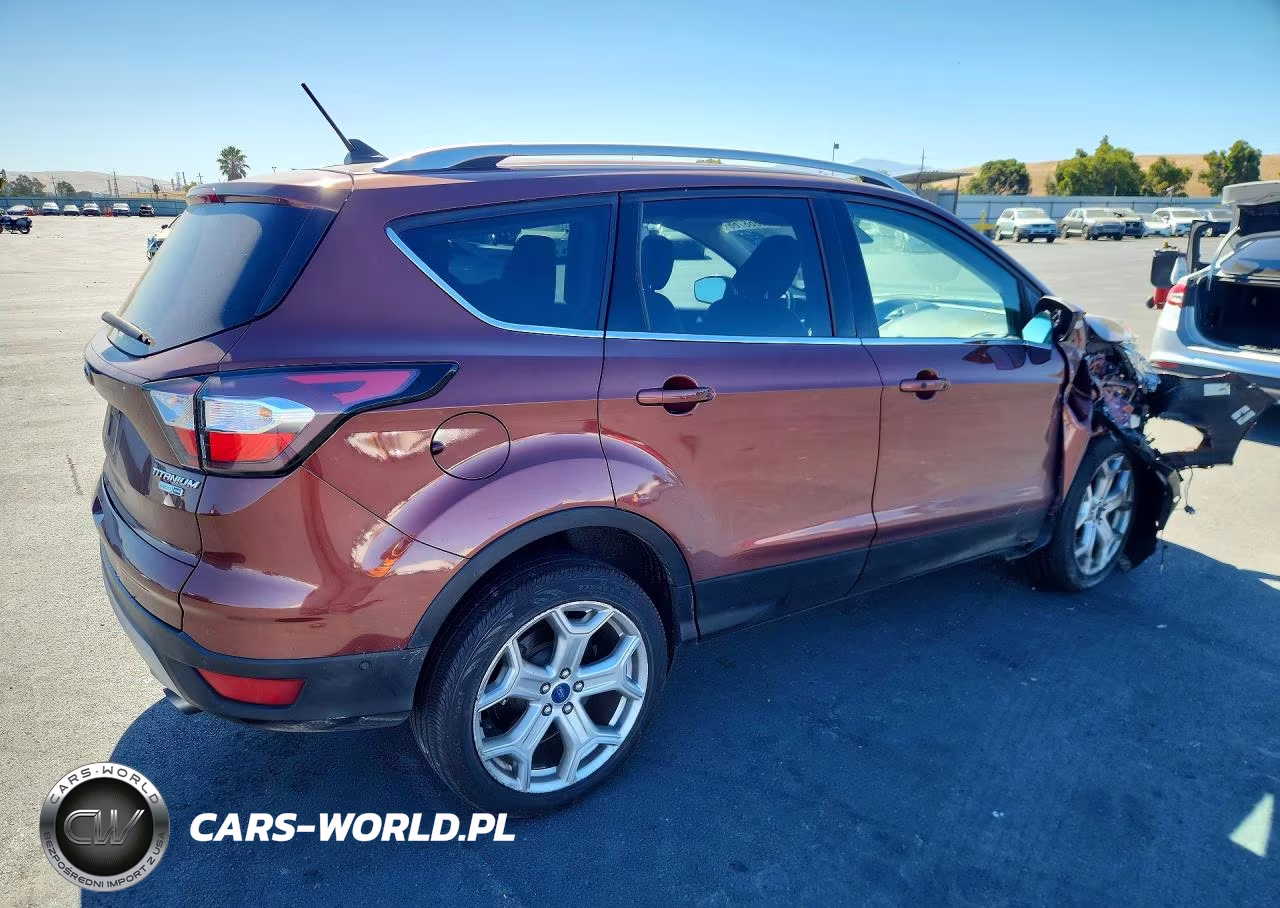 2018 Ford Escape Titanium VIN:1FMCU9J97JUA56994 - 3