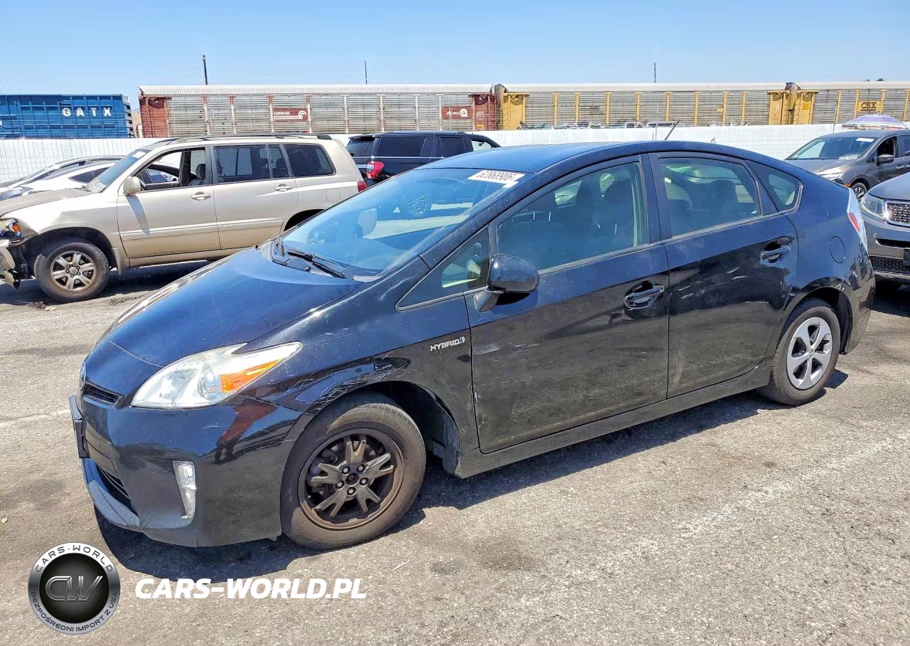 2015 Toyota Prius Two – zdjęcie 1 z 12