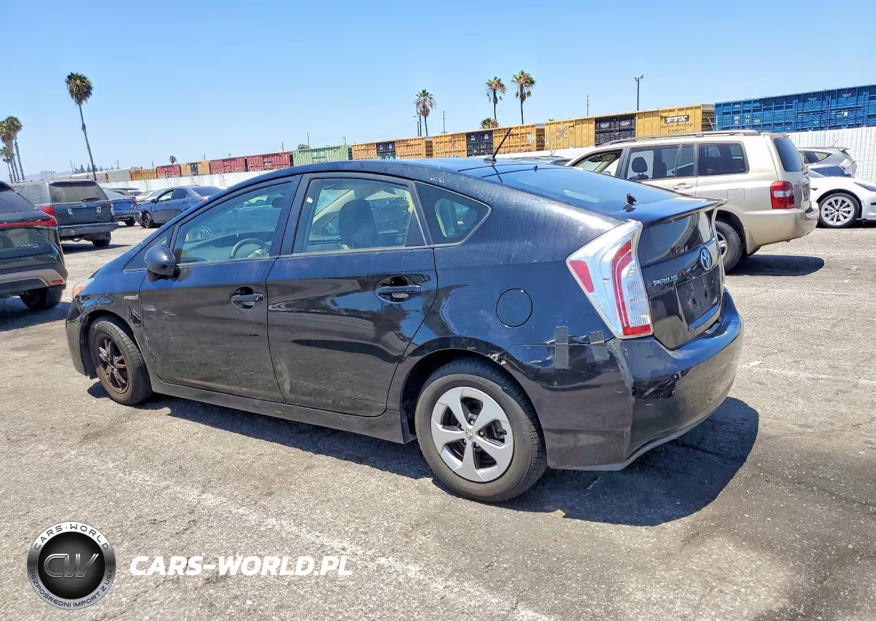 2015 Toyota Prius Two VIN:JTDKN3DU3F0434981 - 2
