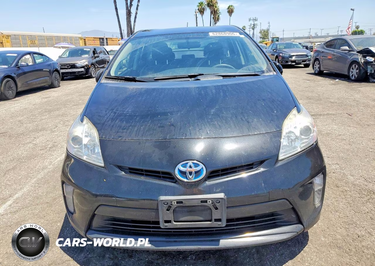 2015 Toyota Prius Two VIN:JTDKN3DU3F0434981 - 5