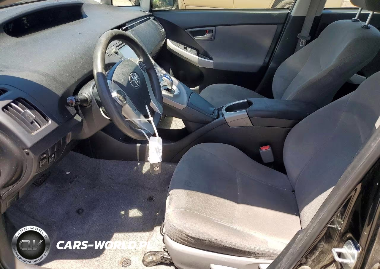2015 Toyota Prius Two VIN:JTDKN3DU3F0434981 - 7