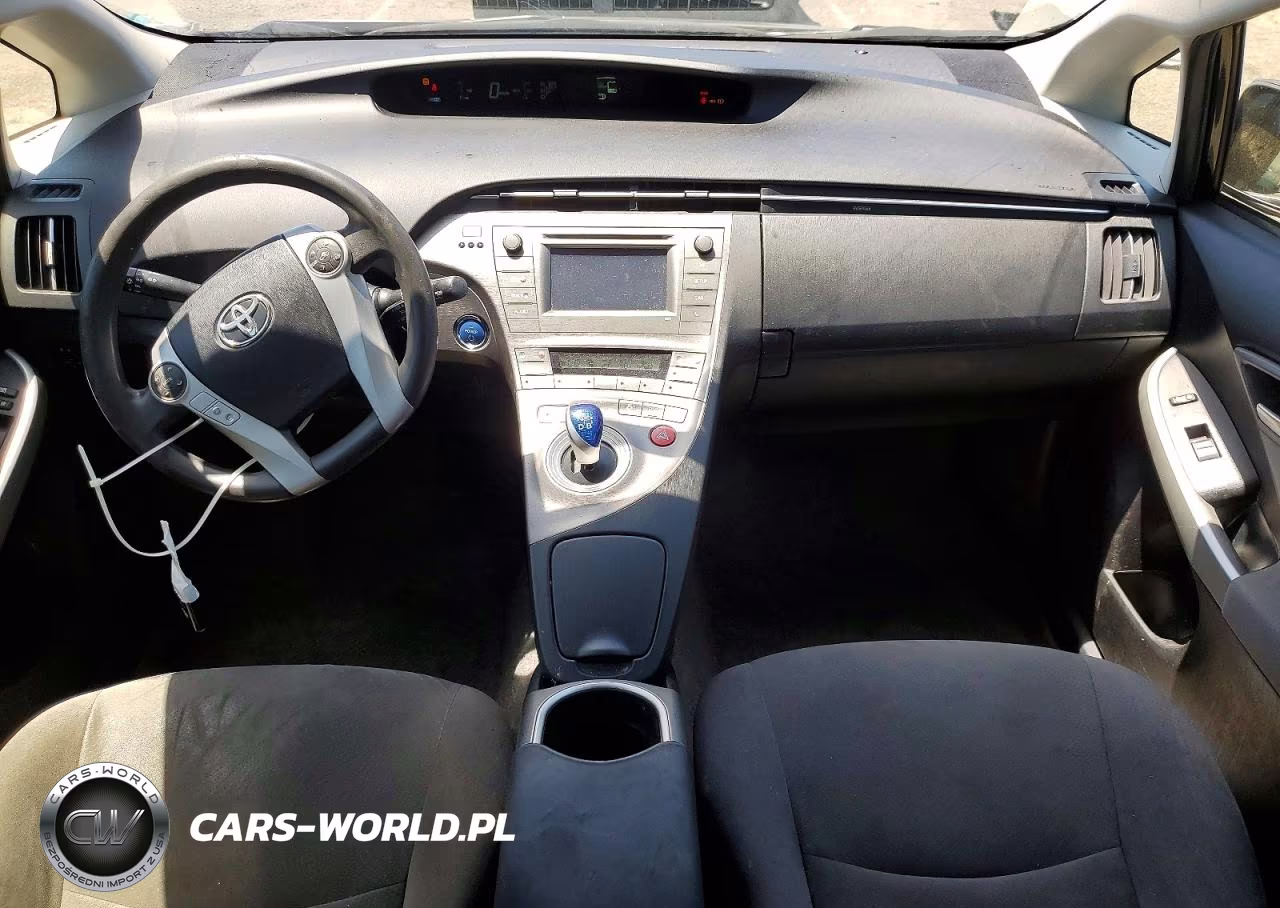 2015 Toyota Prius Two VIN:JTDKN3DU3F0434981 - 8