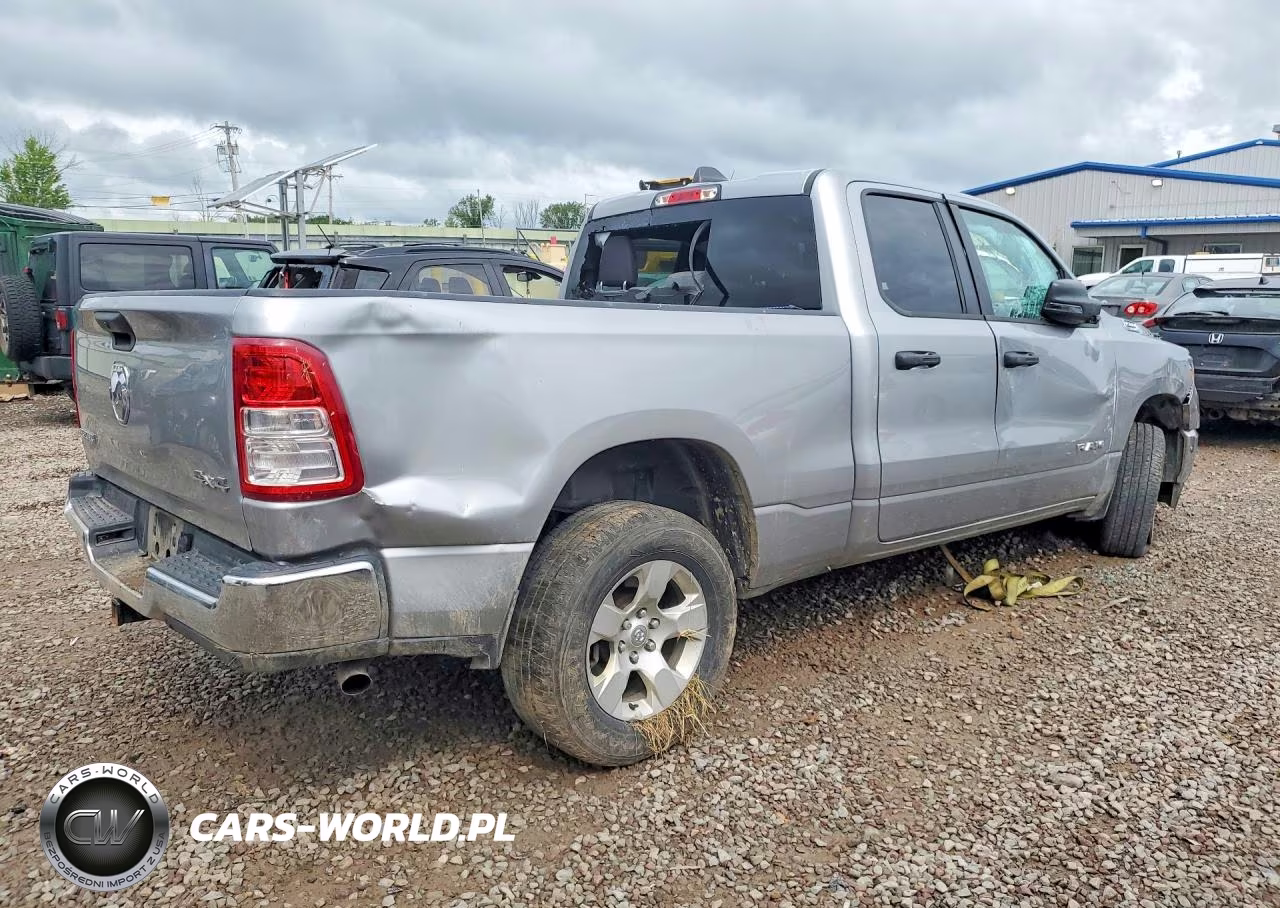 2024 Ram 1500 Big Horn-Lone Star VIN:1C6RRFBG8RN203638 - 3