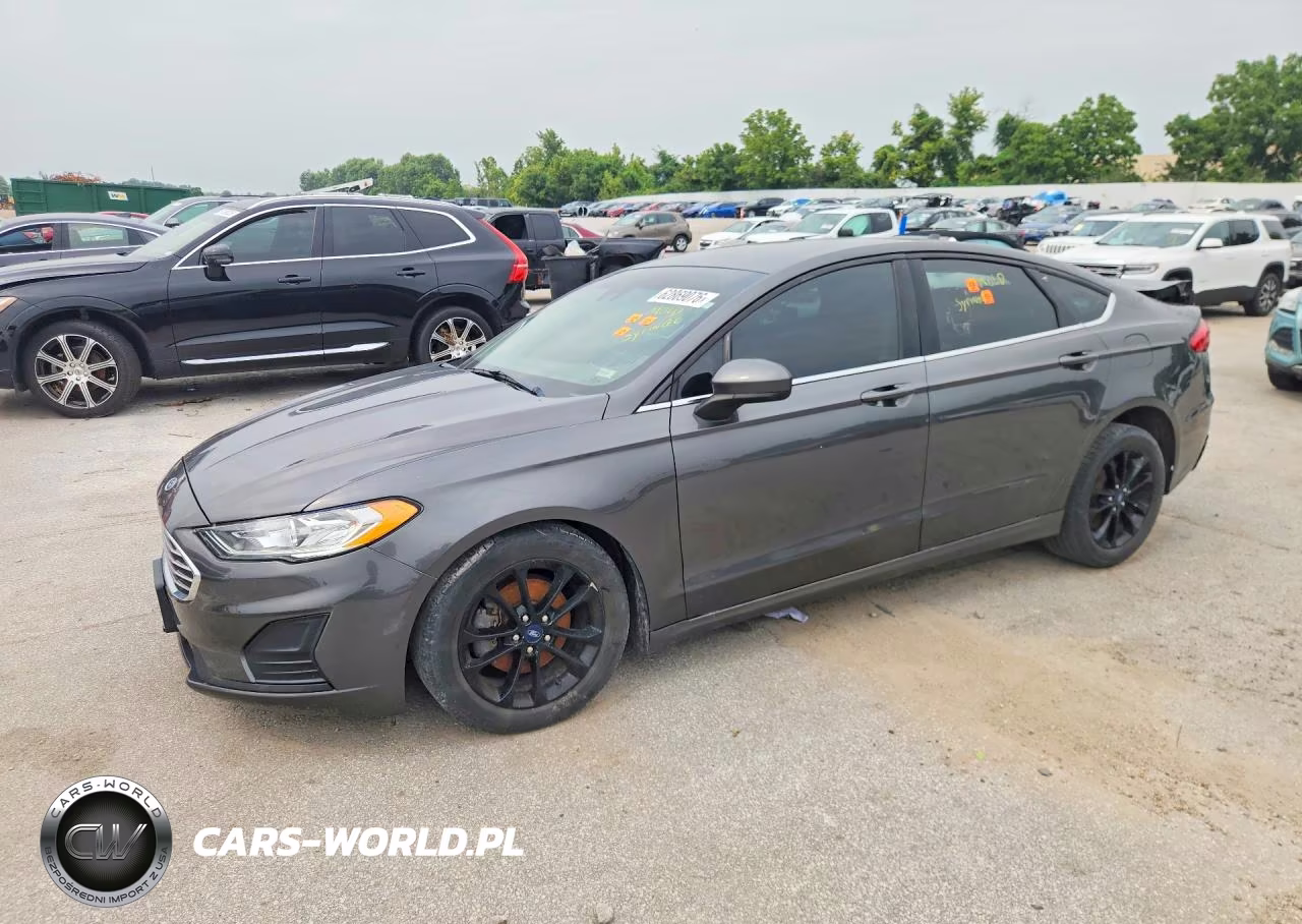 2020 Ford Fusion Se – zdjęcie 1 z 12