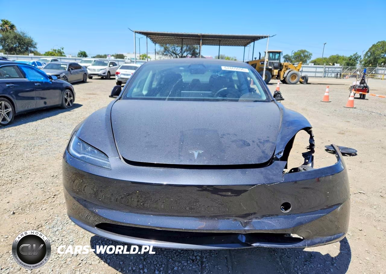 2025 Tesla Model 3 VIN:5YJ3E1EA6SF900945 - 5