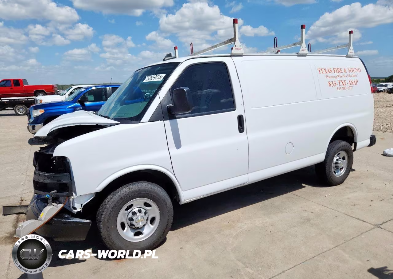 2023 Chev Express Cargo 2500 1