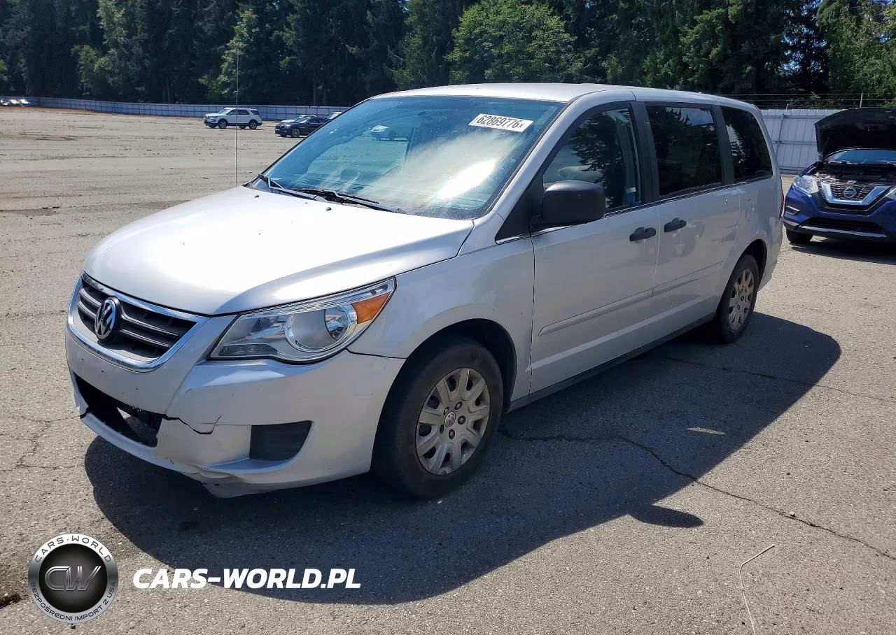 2011 Volkswagen Routan S