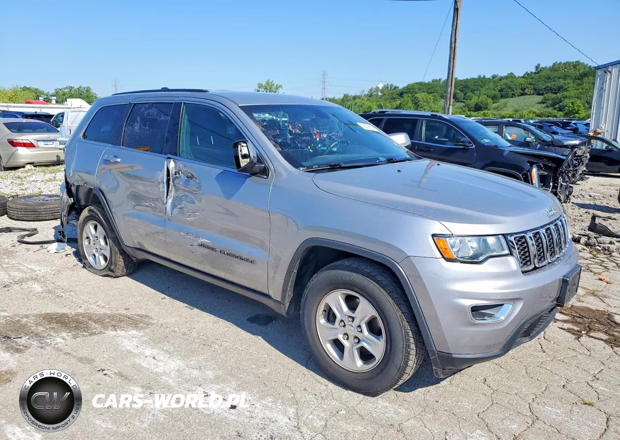 2017 Jeep Grand Cherokee Laredo VIN:1C4RJFAG4HC773048 - 4