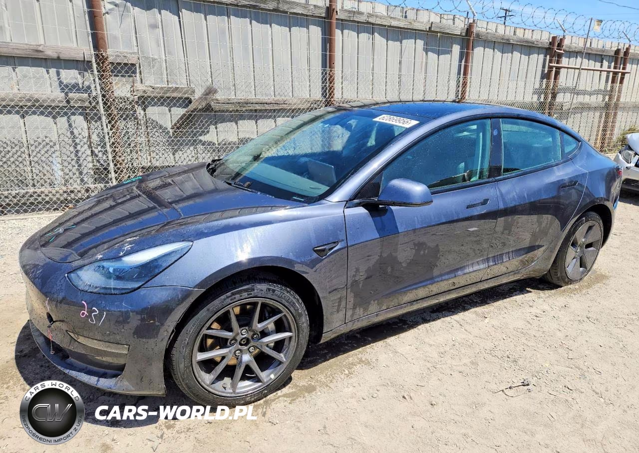 2021 Tesla Model 3 – zdjęcie 1 z 13