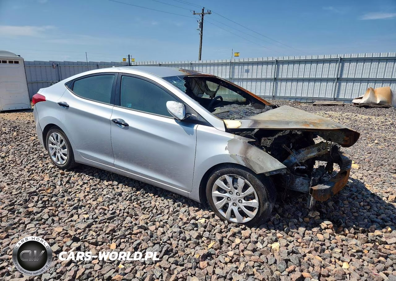 2012 Hyundai Elantra Gls VIN:5NPDH4AE5CH062769 - 4