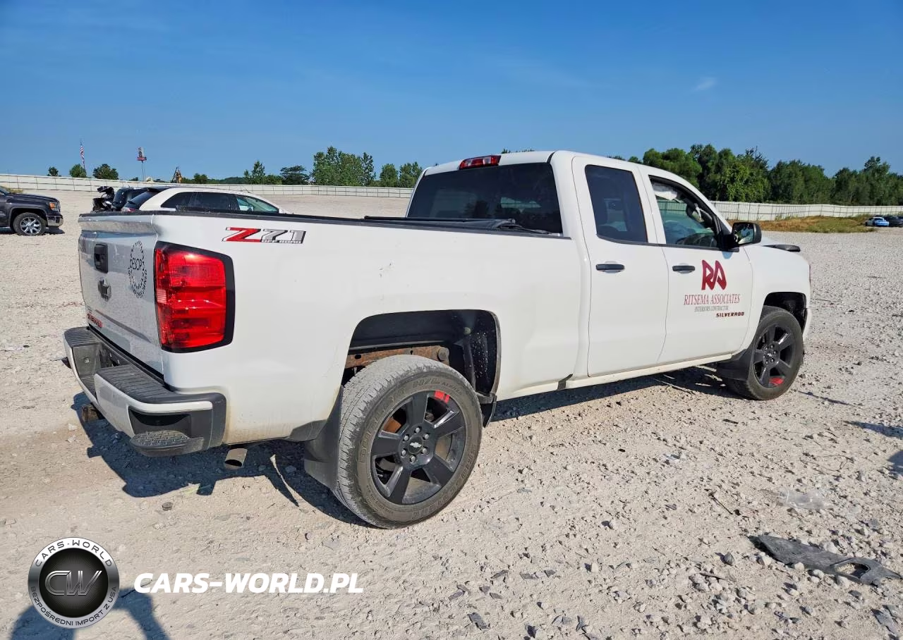 2018 Chevrolet Silverado K1500 Lt VIN:1GCVKREC8JZ102991 - 3