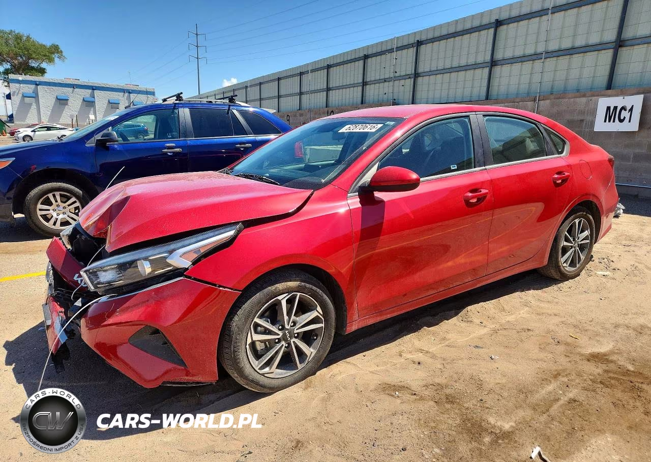 2023 Kia Forte Lxs – zdjęcie 1 z 12