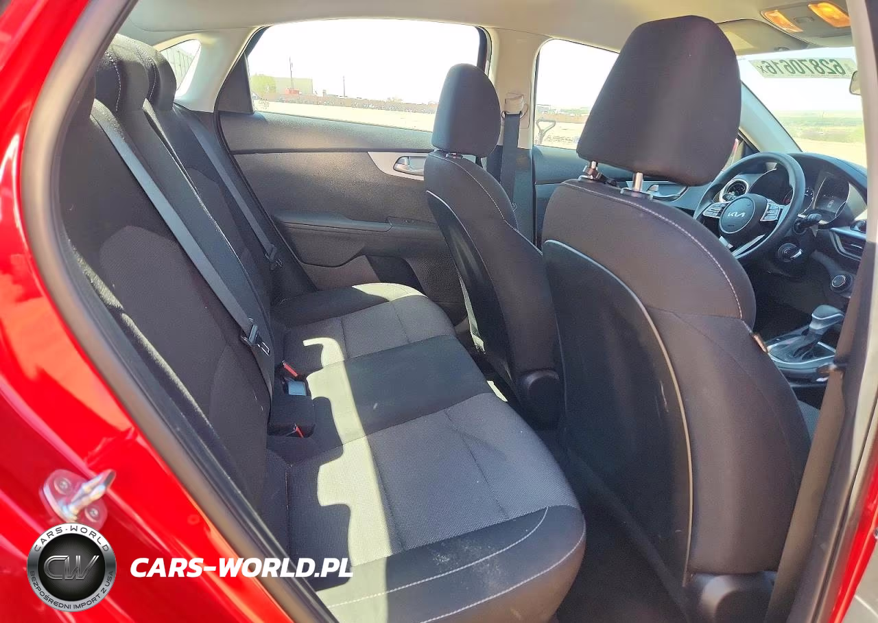 2023 Kia Forte Lxs VIN:3KPF24AD1PE543694 - 10