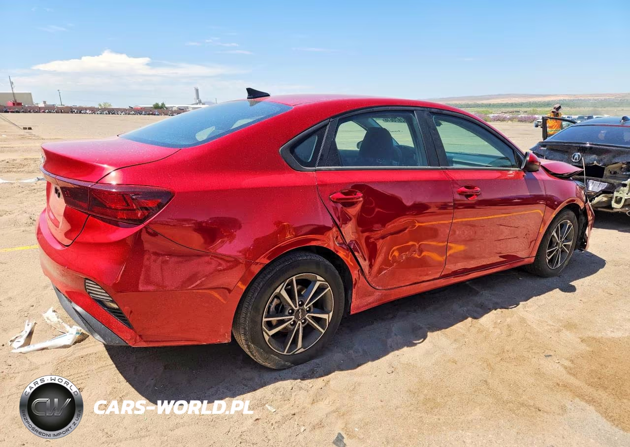 2023 Kia Forte Lxs VIN:3KPF24AD1PE543694 - 3