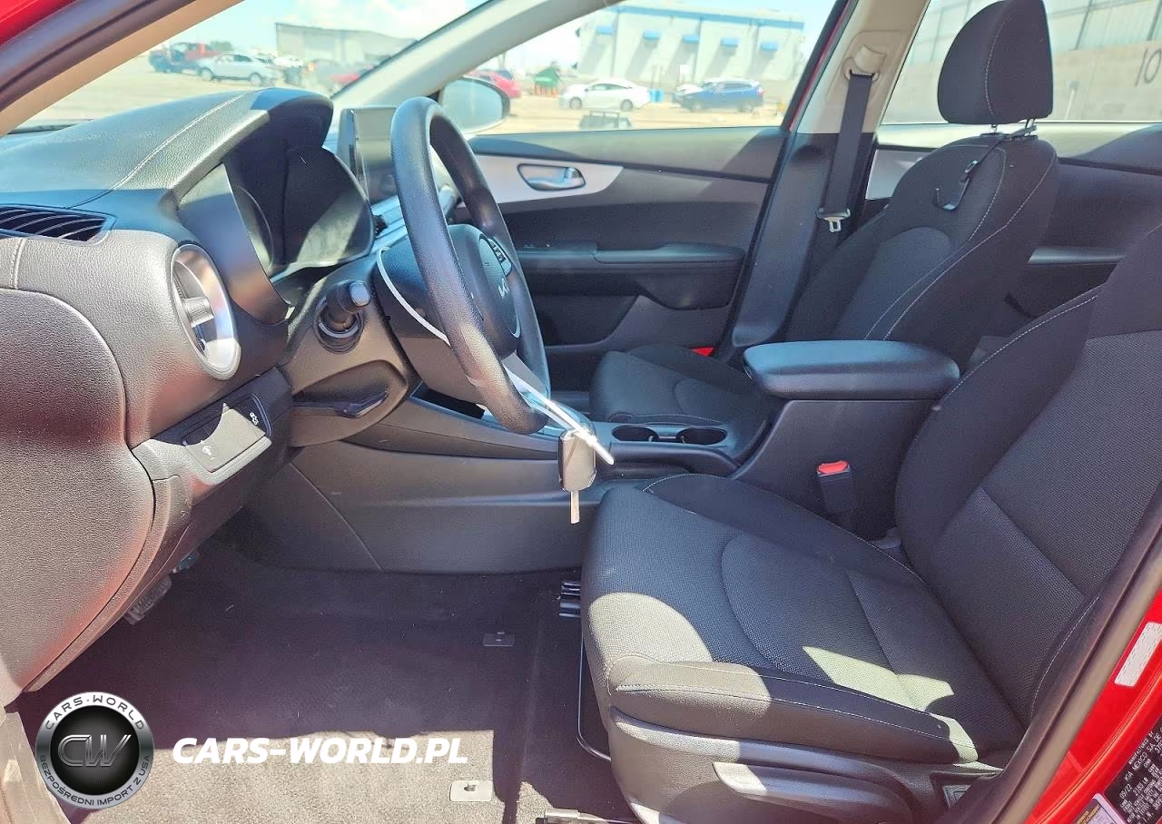 2023 Kia Forte Lxs VIN:3KPF24AD1PE543694 - 7