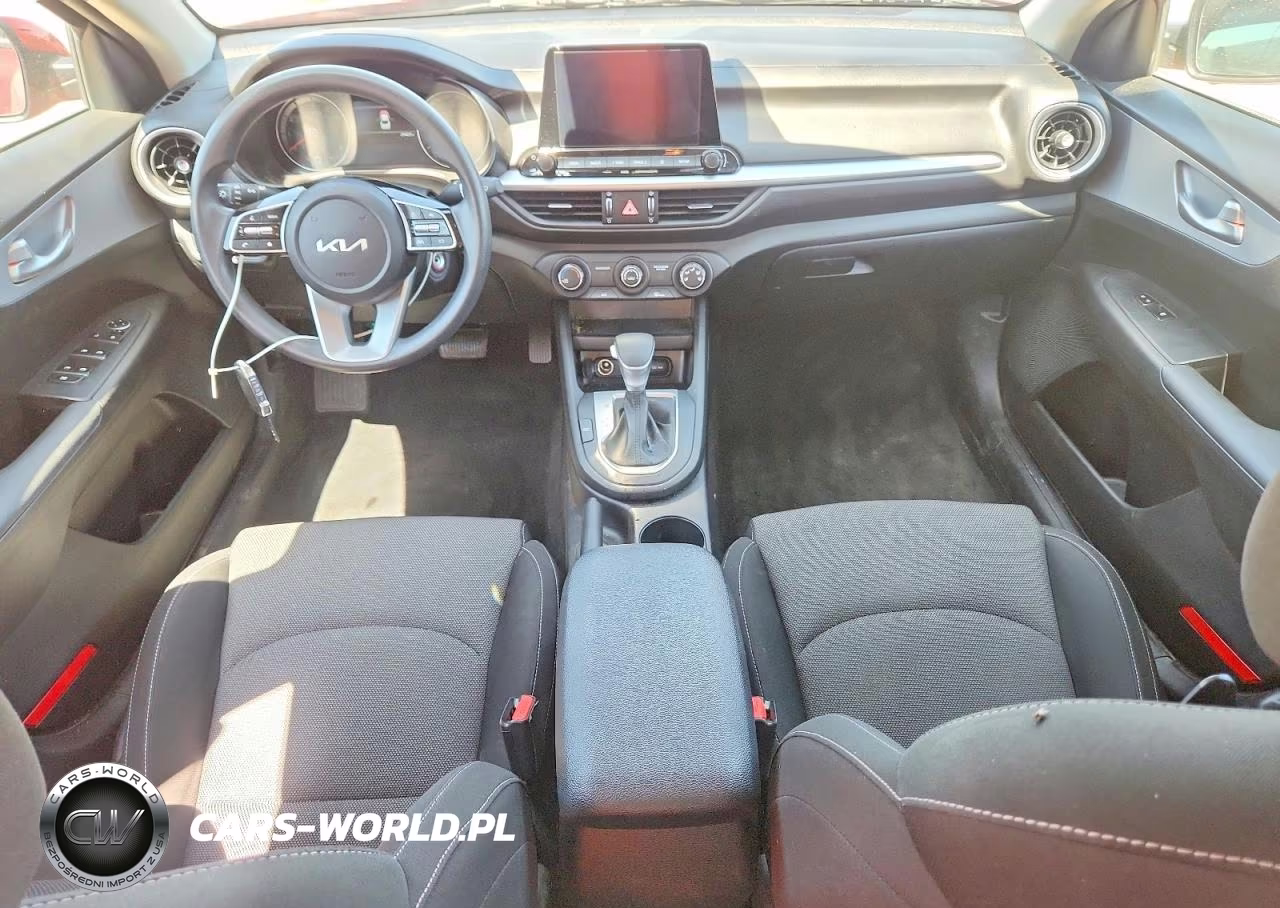 2023 Kia Forte Lxs VIN:3KPF24AD1PE543694 - 8