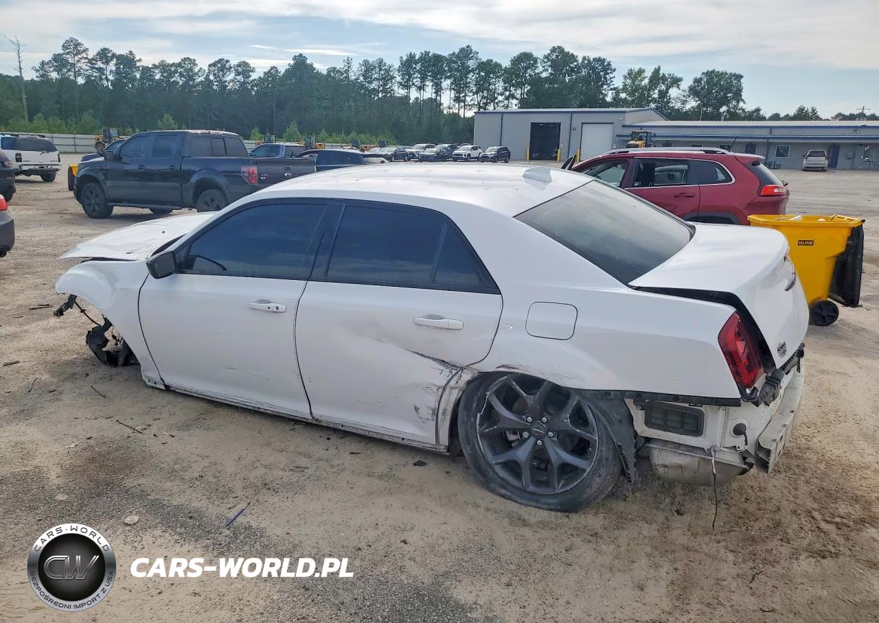 2023 Chrysler 300 Touring VIN:2C3CCAAGXPH706554 - 2