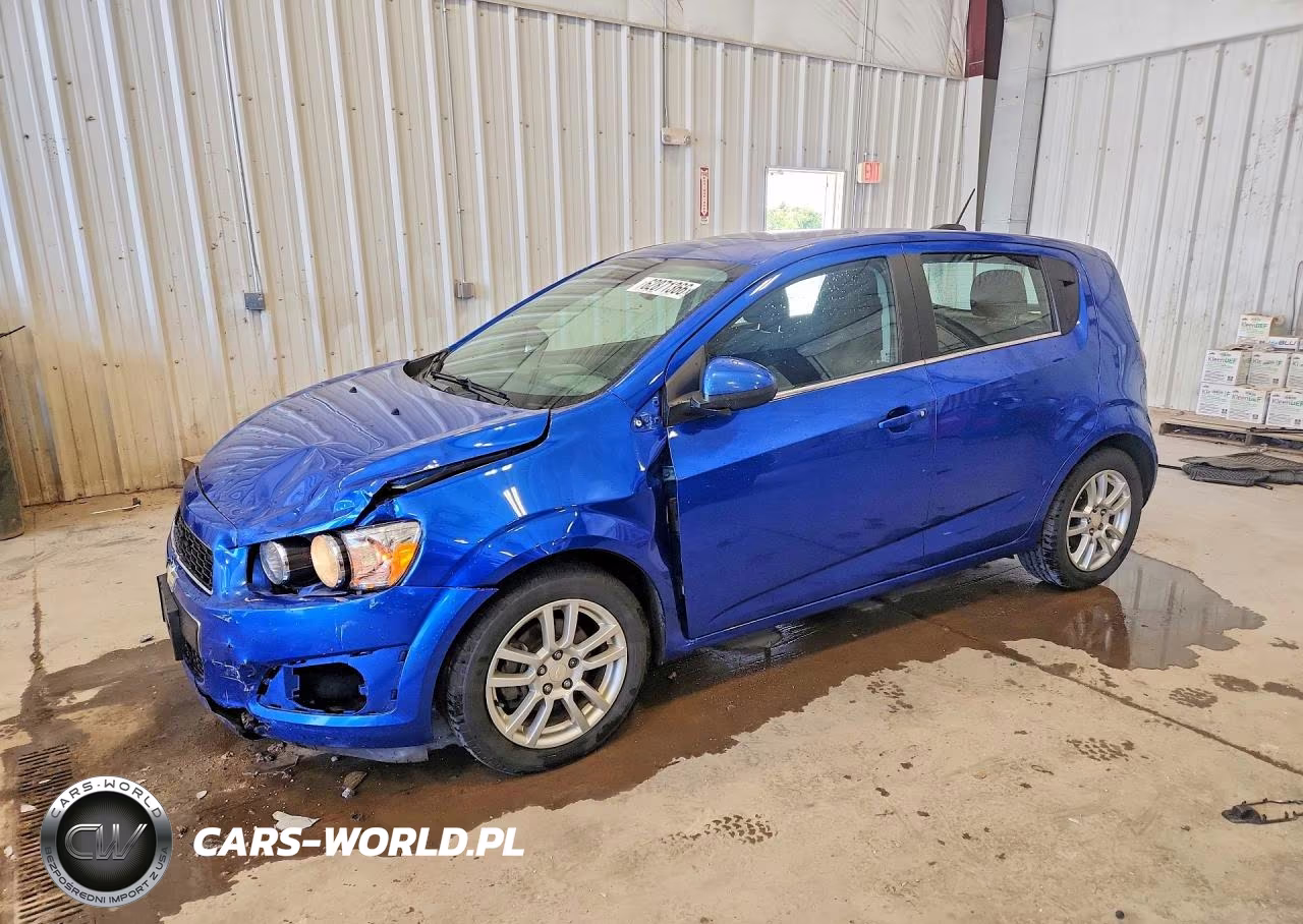 2016 Chevrolet Sonic Lt – zdjęcie 1 z 12