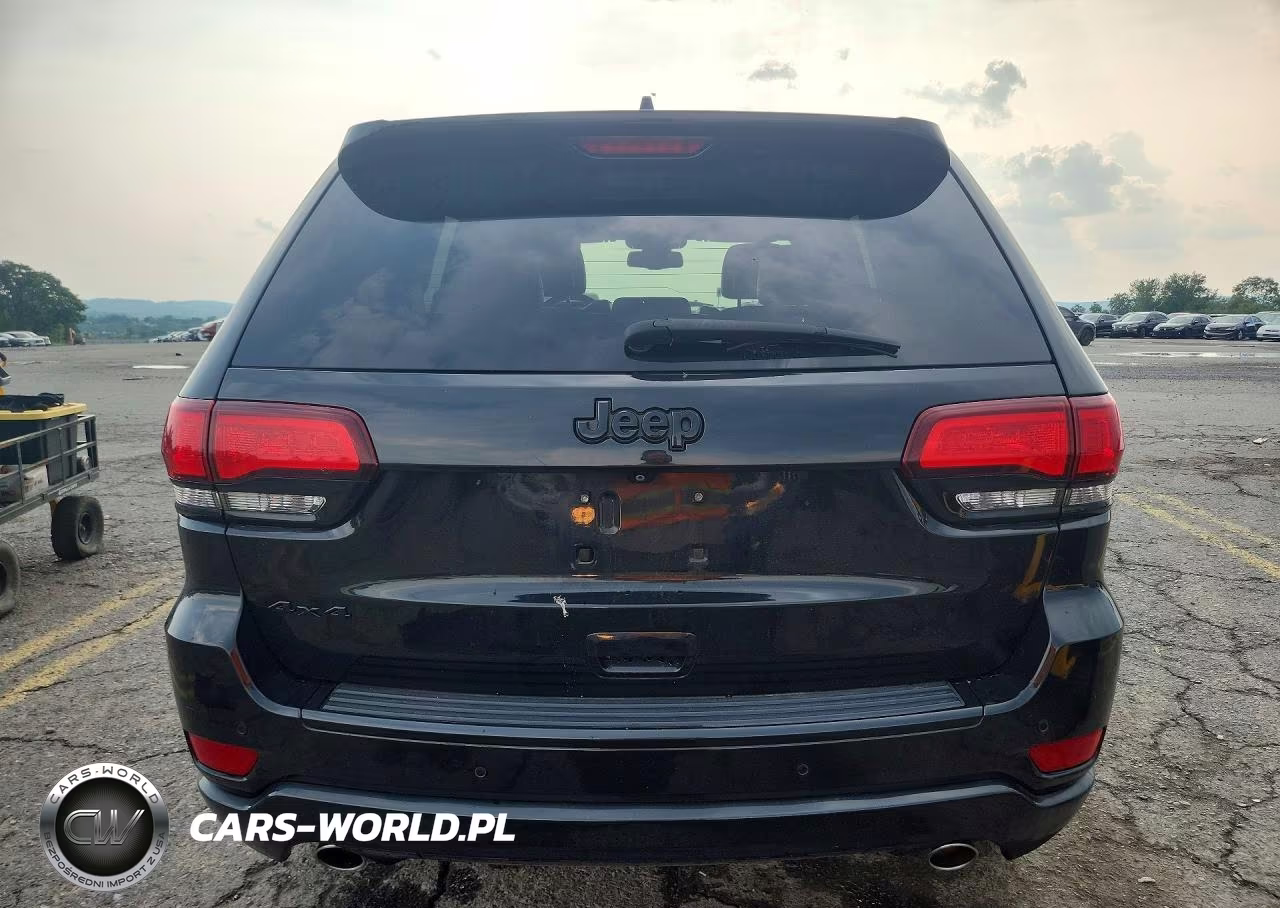 2015 Jeep Grand Cherokee Laredo VIN:1C4RJFAG0FC877100 - 6