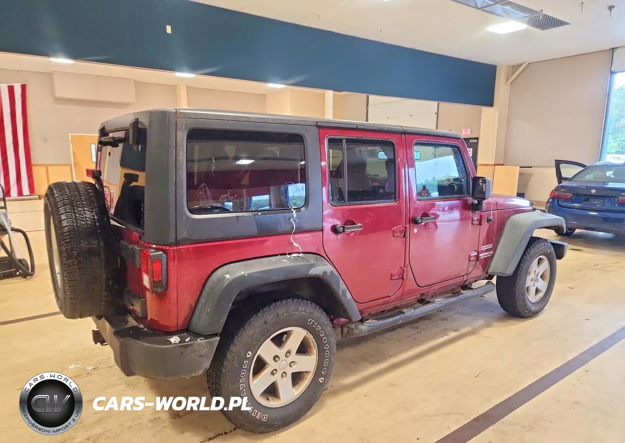 2011 Jeep Wrangler Unlimited Sport VIN:1J4BA3H1XBL552220 - 3