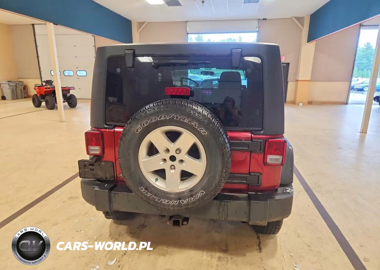2011 Jeep Wrangler Unlimited Sport VIN:1J4BA3H1XBL552220 - 6