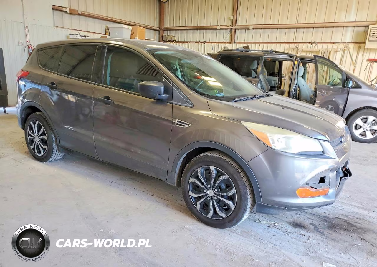 2013 Ford Escape S VIN:1FMCU0F74DUD68729 - 4