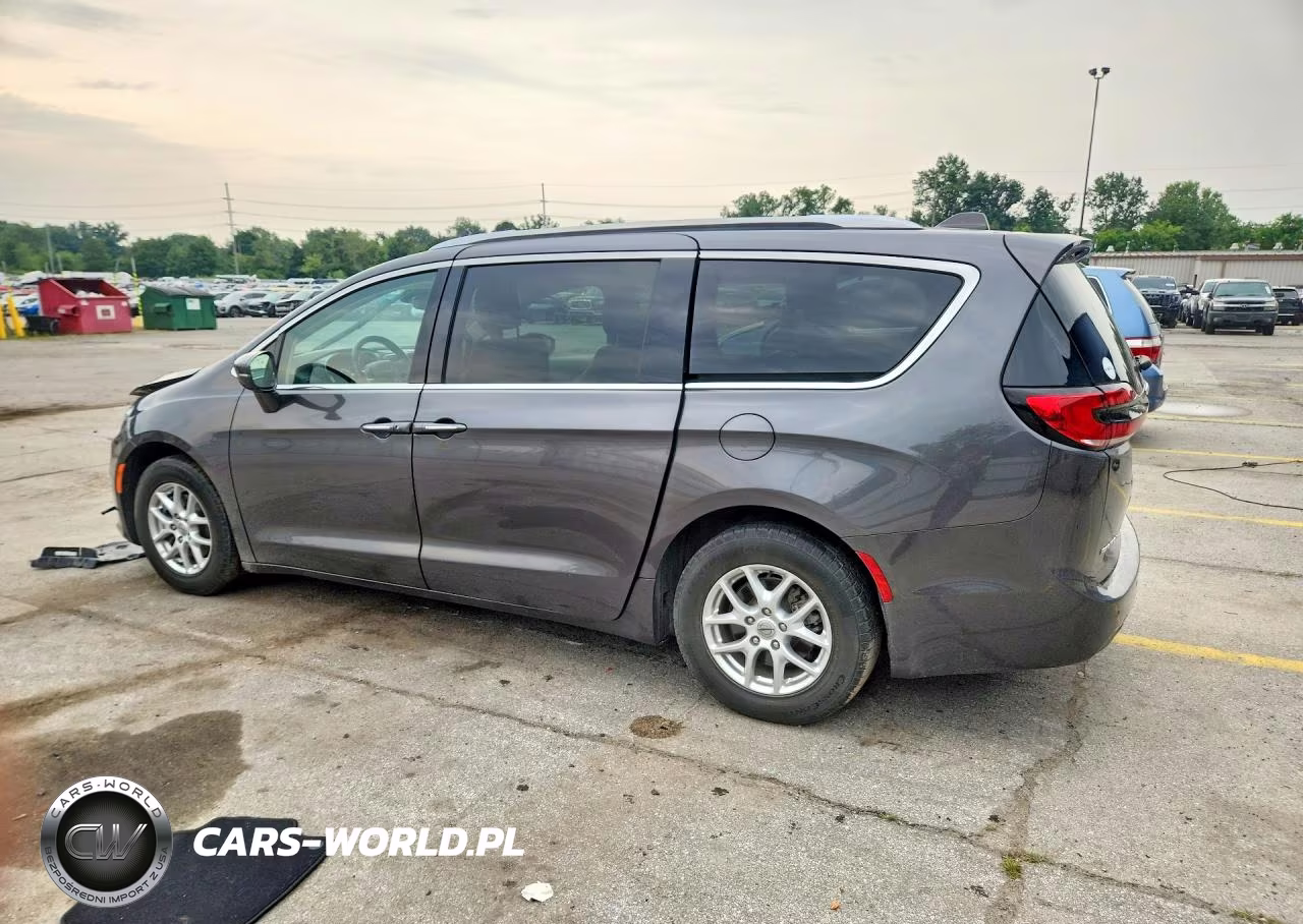 2021 Chrysler Pacifica Touring L VIN:2C4RC1BG5MR600748 - 2