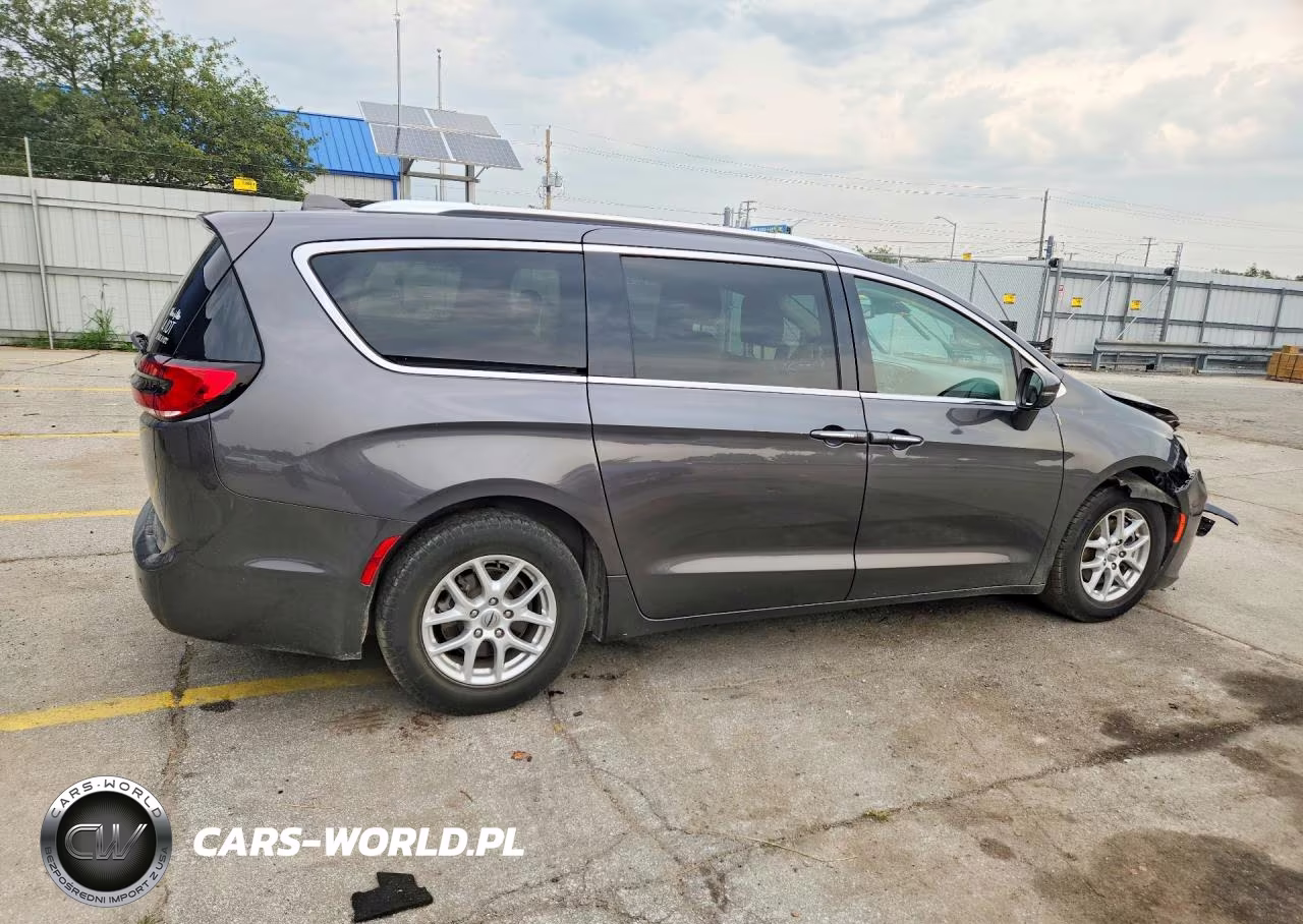 2021 Chrysler Pacifica Touring L VIN:2C4RC1BG5MR600748 - 3