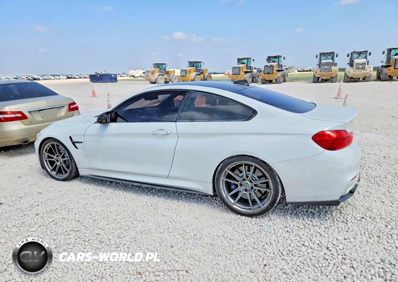 2015 BMW M4 VIN:WBS3R9C50FK330094 - 2