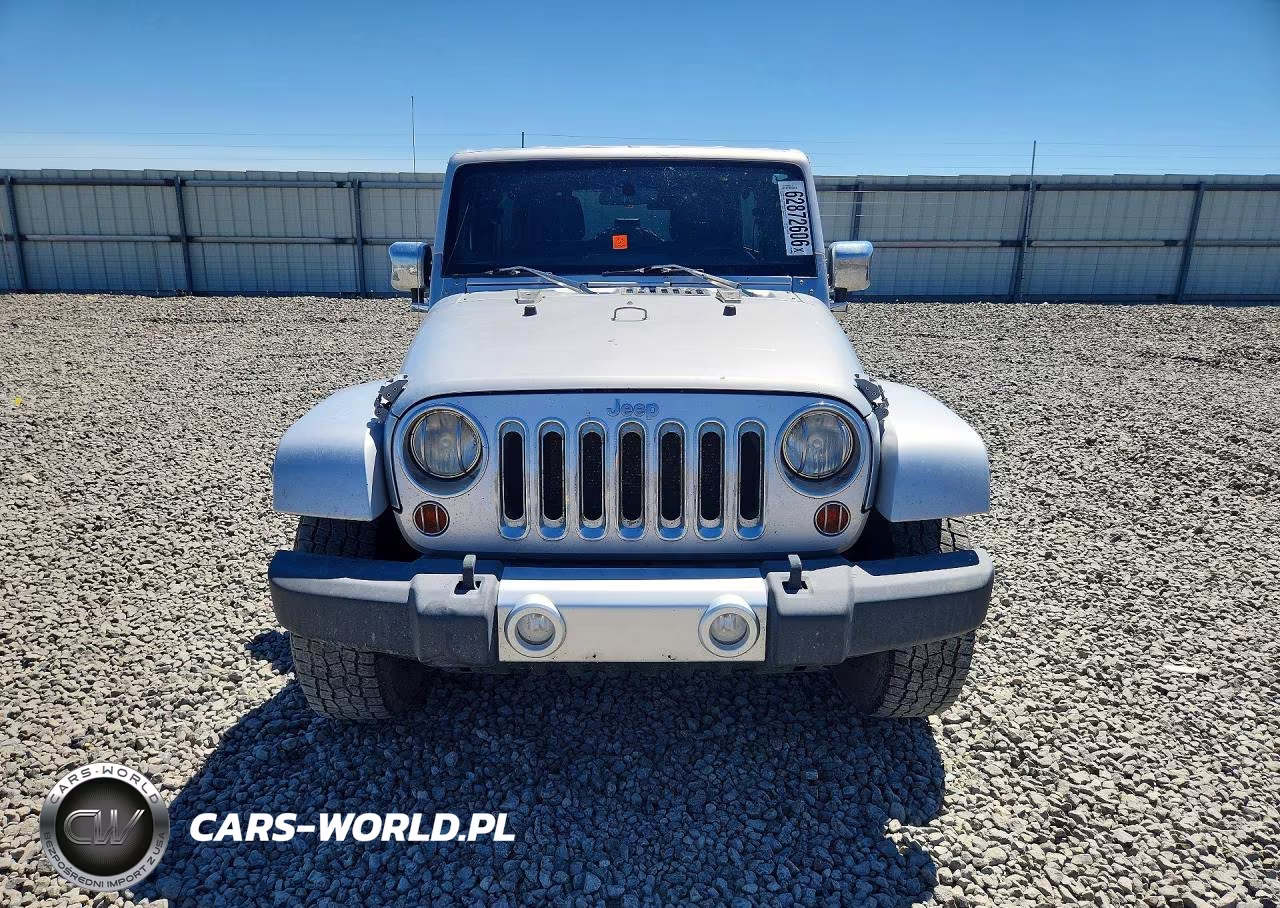 2011 Jeep Wrangler Unlimited Jeep 70Th Anniversary VIN:1J4HA7H16BL613869 - 5