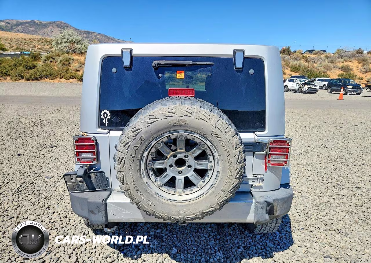 2011 Jeep Wrangler Unlimited Jeep 70Th Anniversary VIN:1J4HA7H16BL613869 - 6