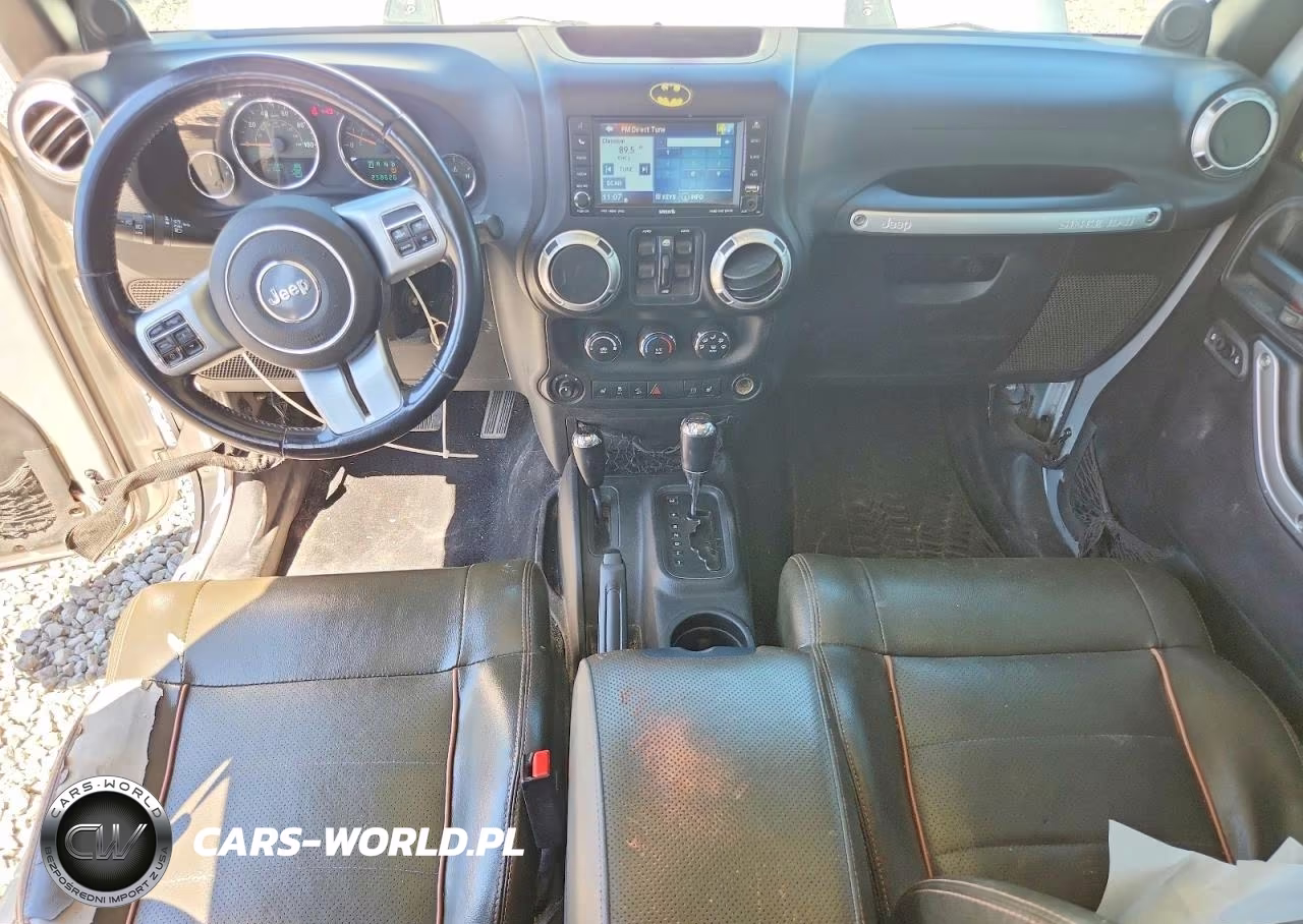 2011 Jeep Wrangler Unlimited Jeep 70Th Anniversary VIN:1J4HA7H16BL613869 - 8