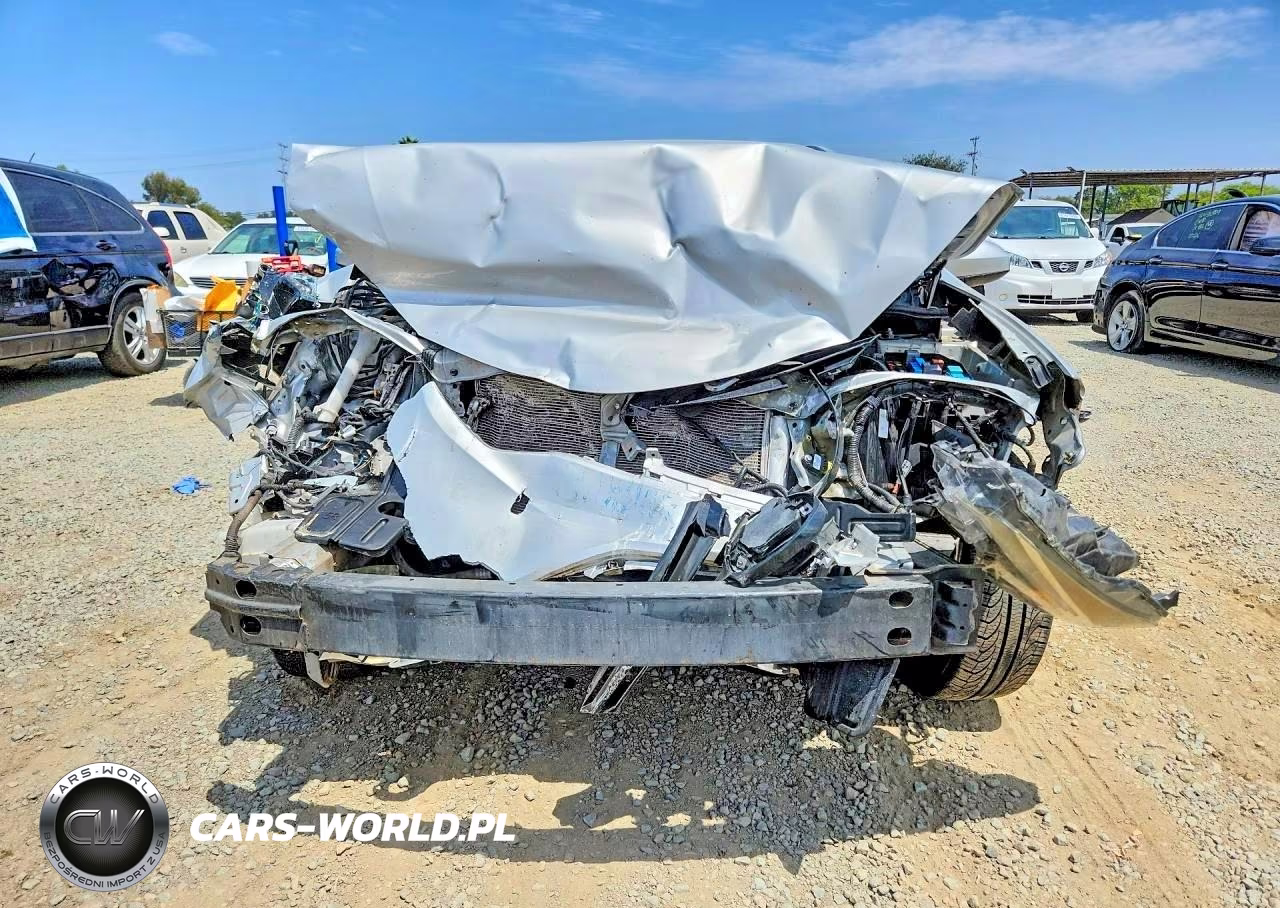 2018 Toyota Corolla Le VIN:2T1BURHE3JC061058 - 5