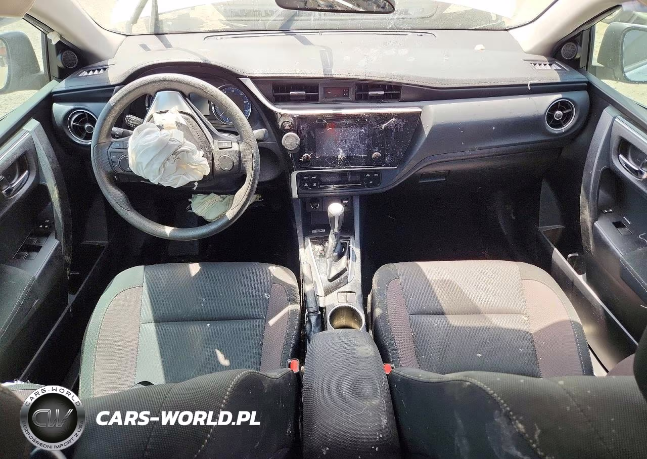 2018 Toyota Corolla Le VIN:2T1BURHE3JC061058 - 8