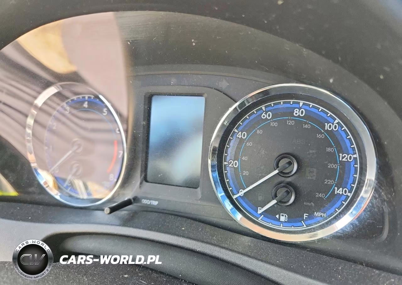 2018 Toyota Corolla Le VIN:2T1BURHE3JC061058 - 9