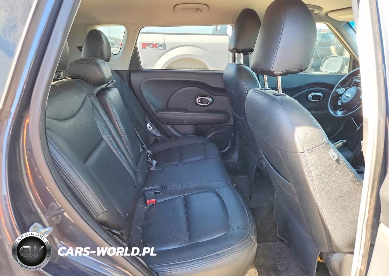 2016 Kia Soul + VIN:KNDJP3A55G7327121 - 10