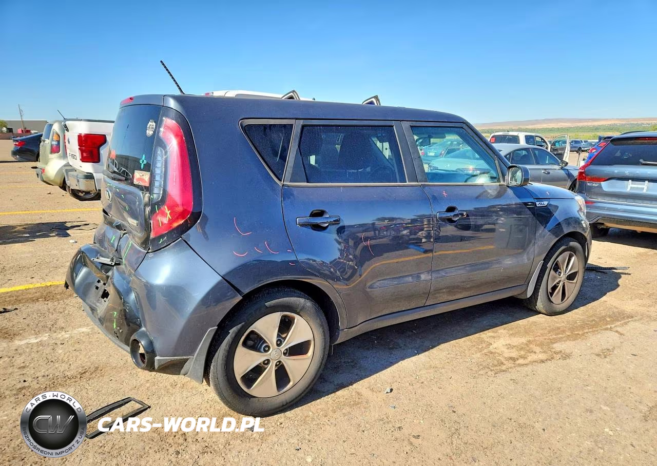 2016 Kia Soul + VIN:KNDJP3A55G7327121 - 3