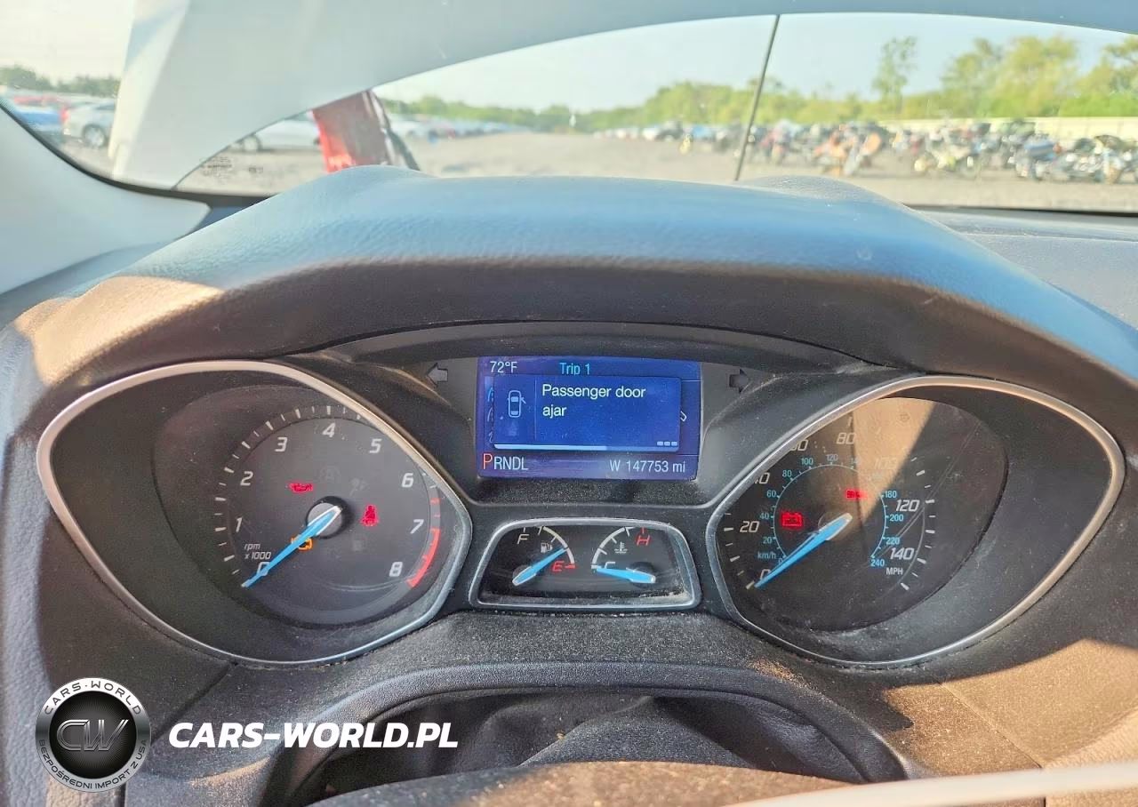 2014 Ford Focus Se VIN:1FADP3F25EL143514 - 9