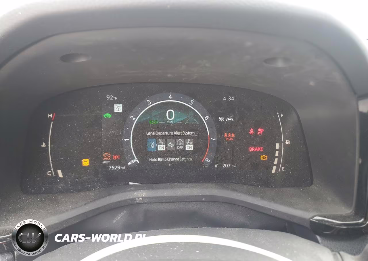 2025 Toyota Camry Se VIN:4T1DAACK4SU045774 - 9