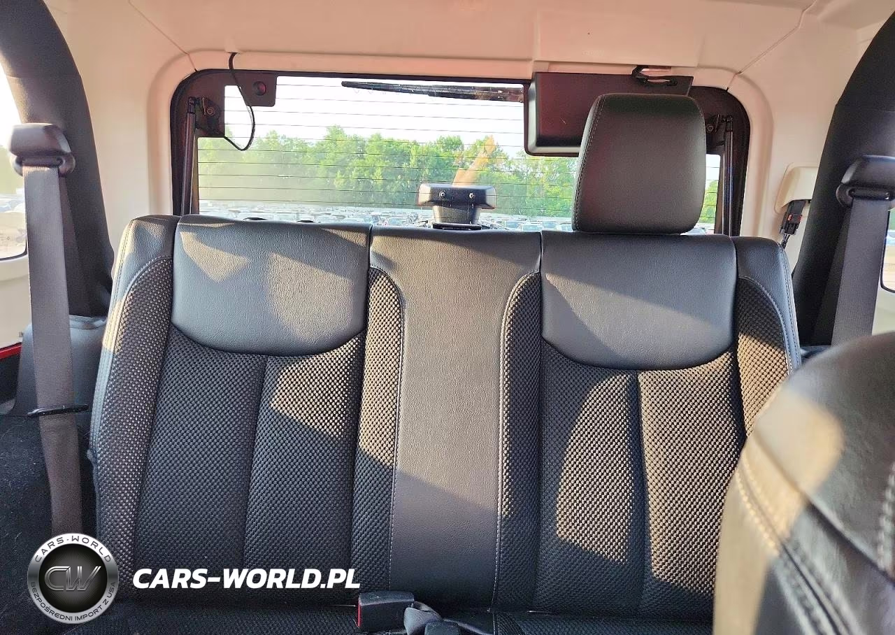 2017 Jeep Wrangler Sahara VIN:1C4AJWBG1HL571120 - 10
