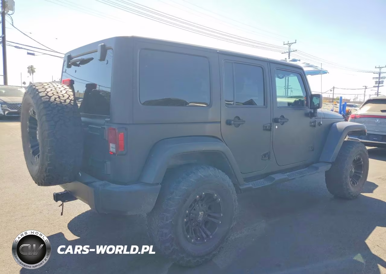 2017 Jeep Wrangler Unlimited Sahara VIN:1C4HJWEG5HL684983 - 3