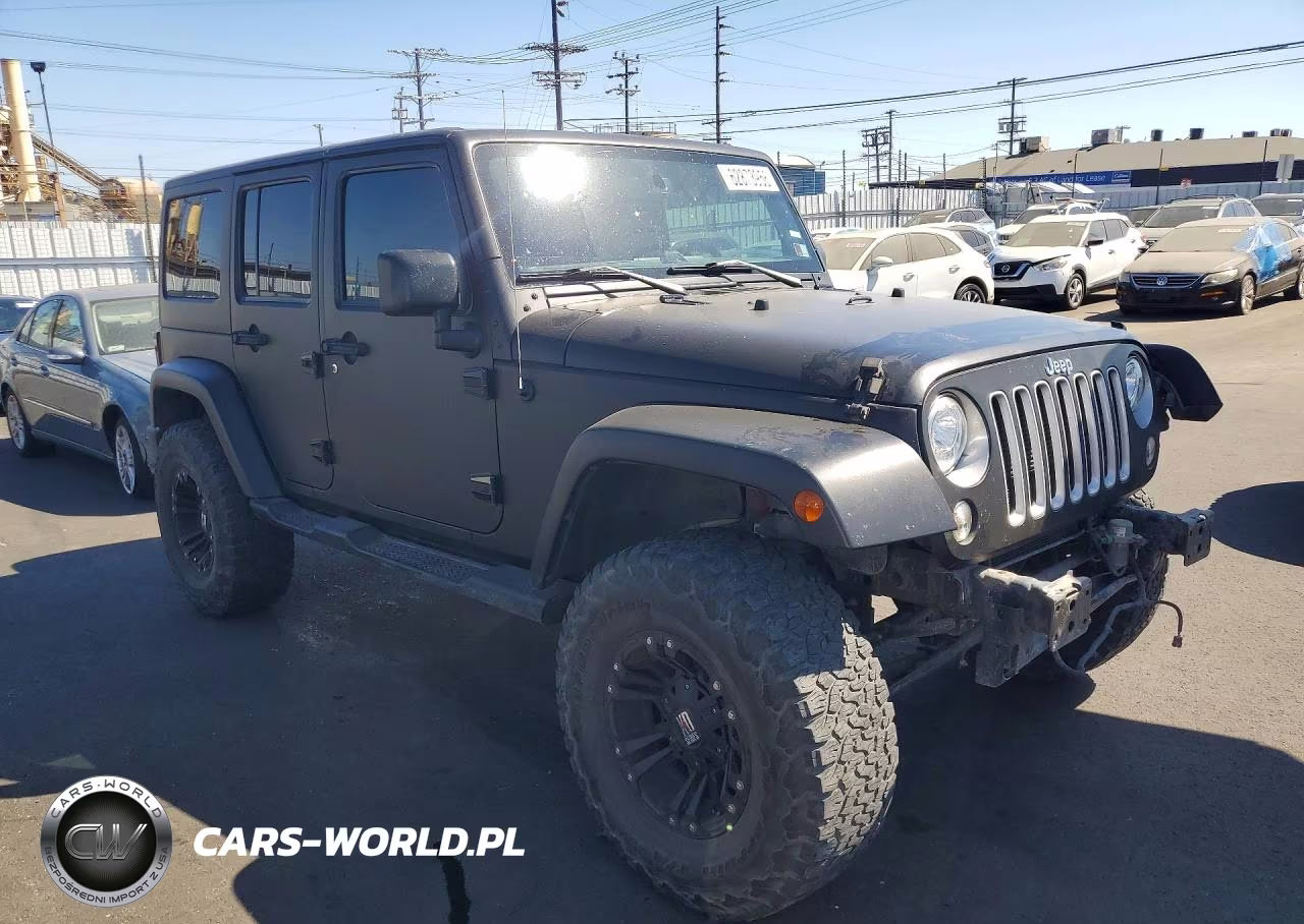 2017 Jeep Wrangler Unlimited Sahara VIN:1C4HJWEG5HL684983 - 4