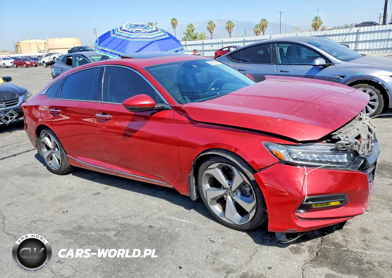 2018 Honda Accord Touring VIN:1HGCV1F95JA011101 - 4