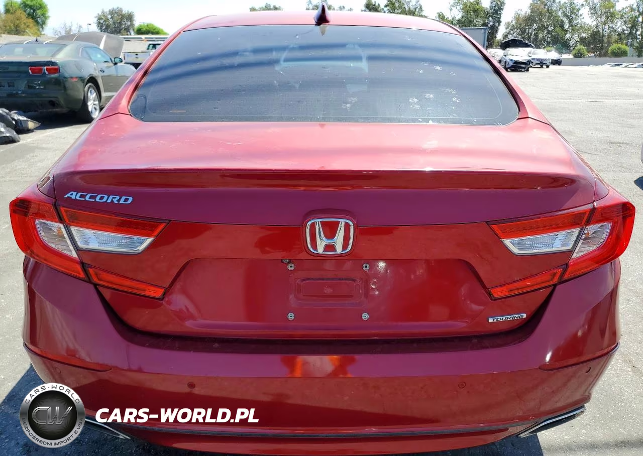 2018 Honda Accord Touring VIN:1HGCV1F95JA011101 - 6