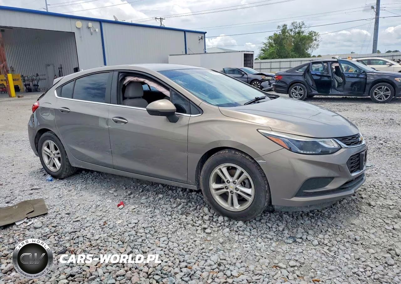 2017 Chevrolet Cruze Lt VIN:3G1BE6SM9HS592508 - 4
